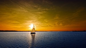 barchetta_solitaria_al_tramonto1-1024x576